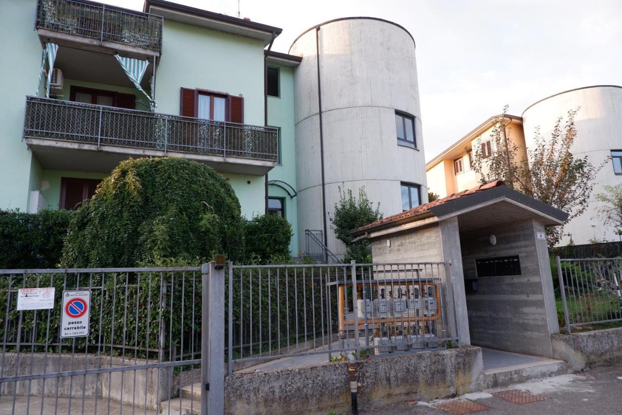 Bed and Breakfast Latte E Menta Motta Visconti Exterior foto