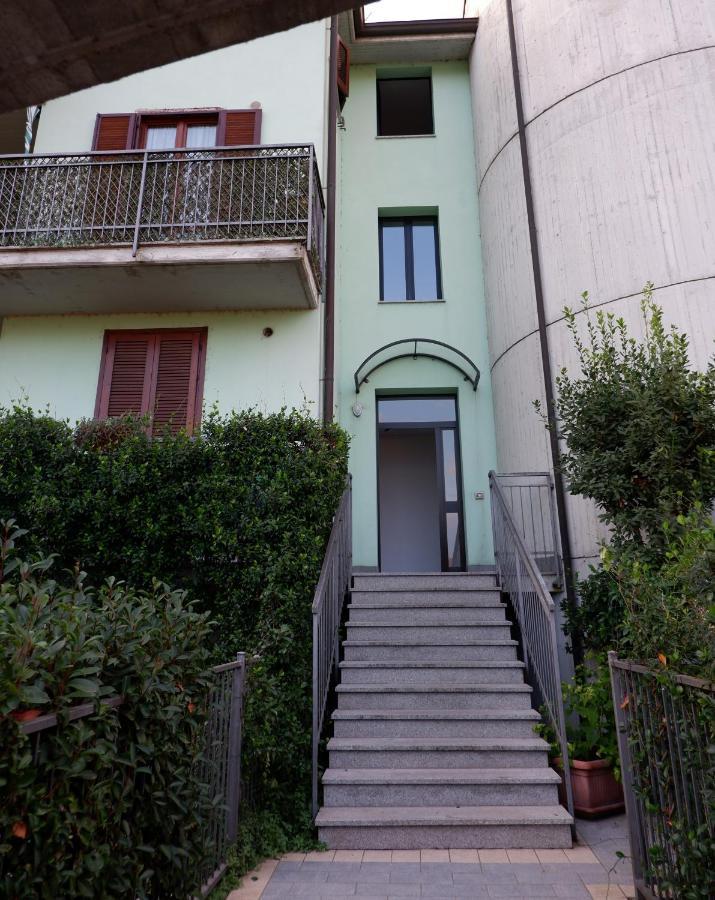 Bed and Breakfast Latte E Menta Motta Visconti Exterior foto